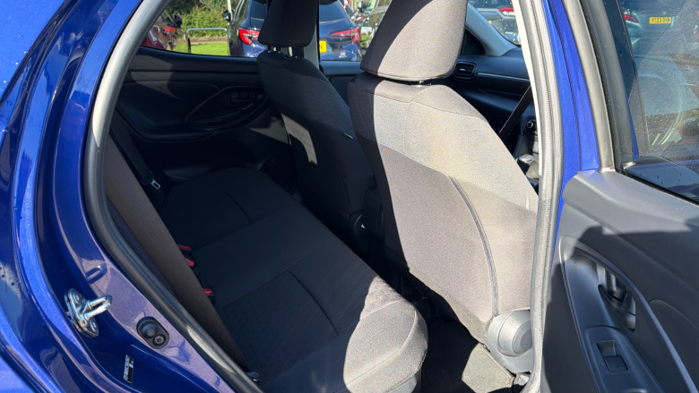 Toyota Yaris 1.5 Hybrid Design 5dr CVT Hybrid Hatchback